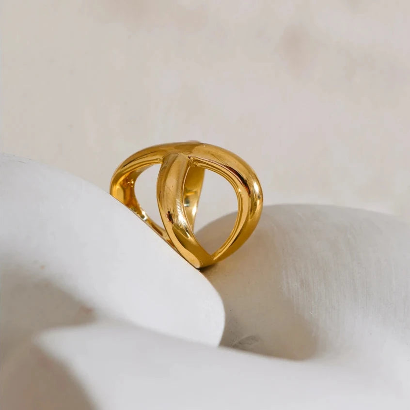 Remi Cross Ring